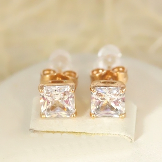 Серьги-гвоздики позолота H01-12306